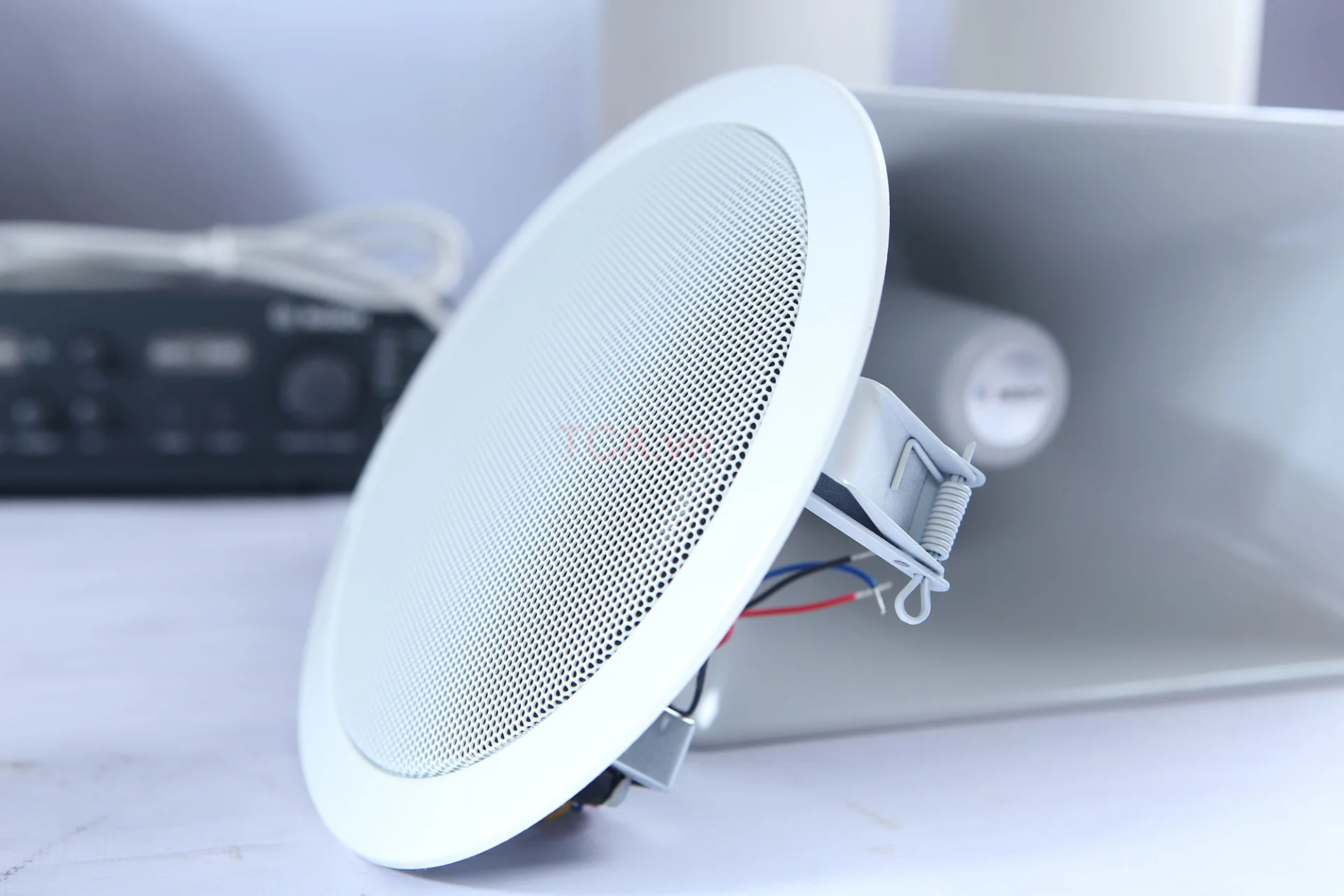 Loa âm trần Bosch LHM0606/10 3 Loa Âm Trần Bosch LHM0606/10 - Âm Thanh Sắc Nét, Hoàn Hảo Cho Không Gian Của Bạn