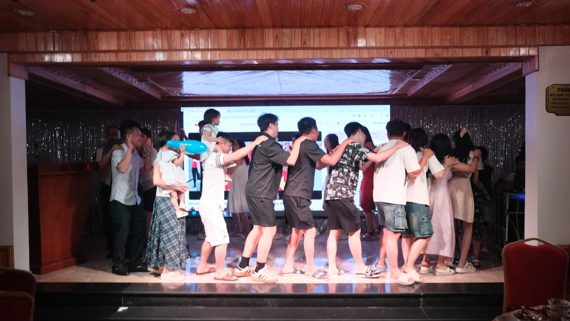 Hào Quang Group đã tổ chức thành công chương trình nghỉ mát hè 2025 tại Quảng Bình 6 Hao Quang Group da to chuc thanh cong chuong trinh nghi mat he 2025 tai Quang Binh 6