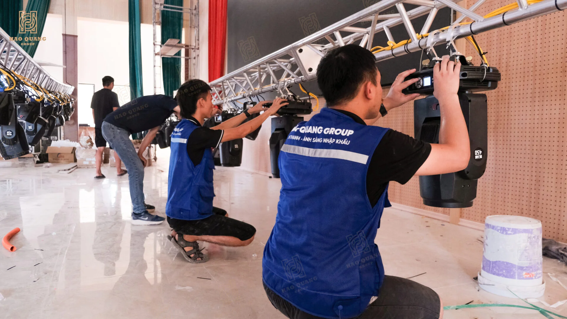 Hào Quang Group hoàn thiện hệ thống Âm thanh - Ánh sáng tại Trung tâm hội nghị Đô Lương, Nghệ An 15 Hao Quang Group hoan thien he thong Am thanh – Anh sang tai Trung tam hoi nghi Do Luong 15