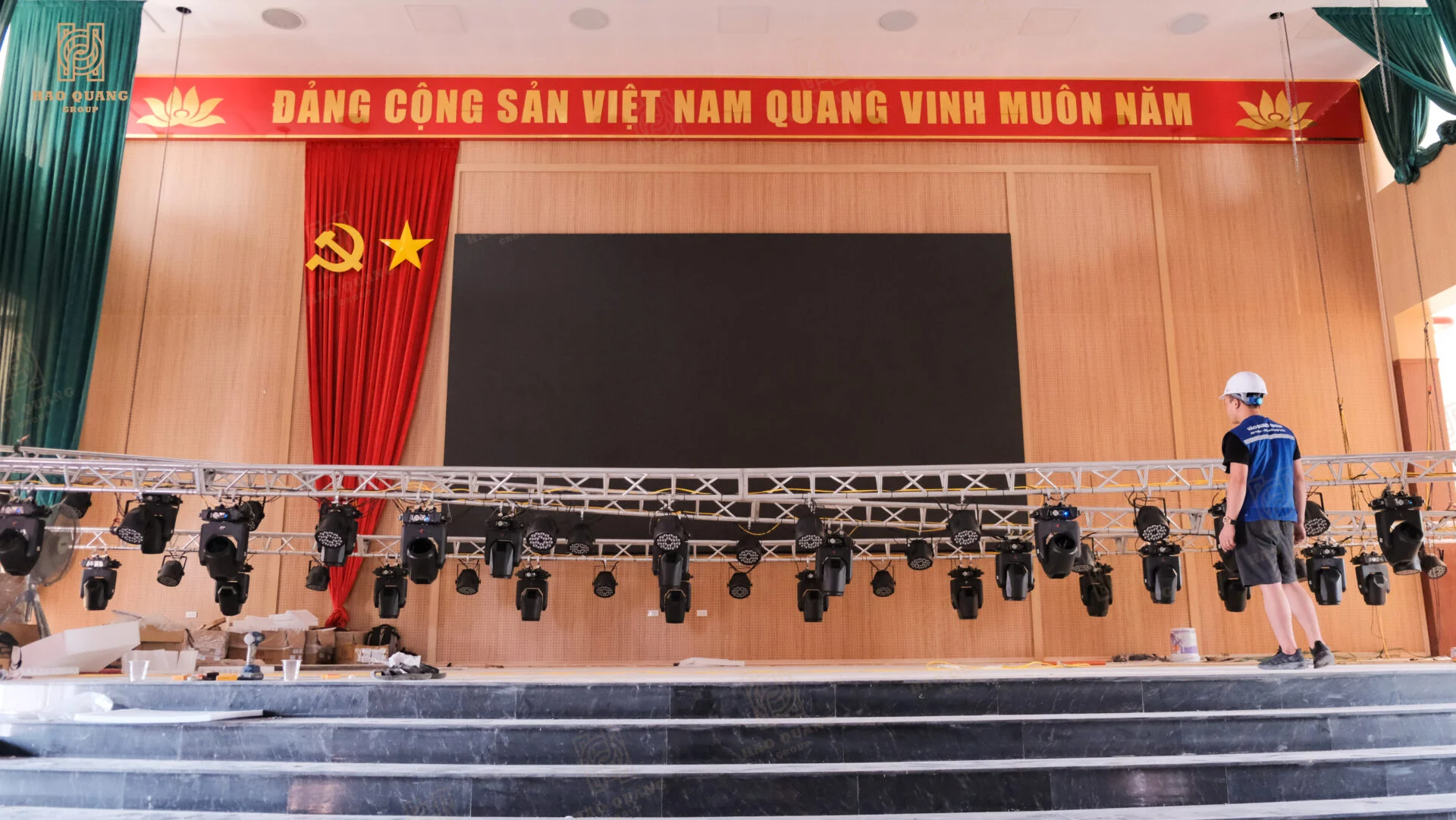 Hào Quang Group hoàn thiện hệ thống Âm thanh - Ánh sáng tại Trung tâm hội nghị Đô Lương, Nghệ An 16 Hao Quang Group hoan thien he thong Am thanh – Anh sang tai Trung tam hoi nghi Do Luong 17