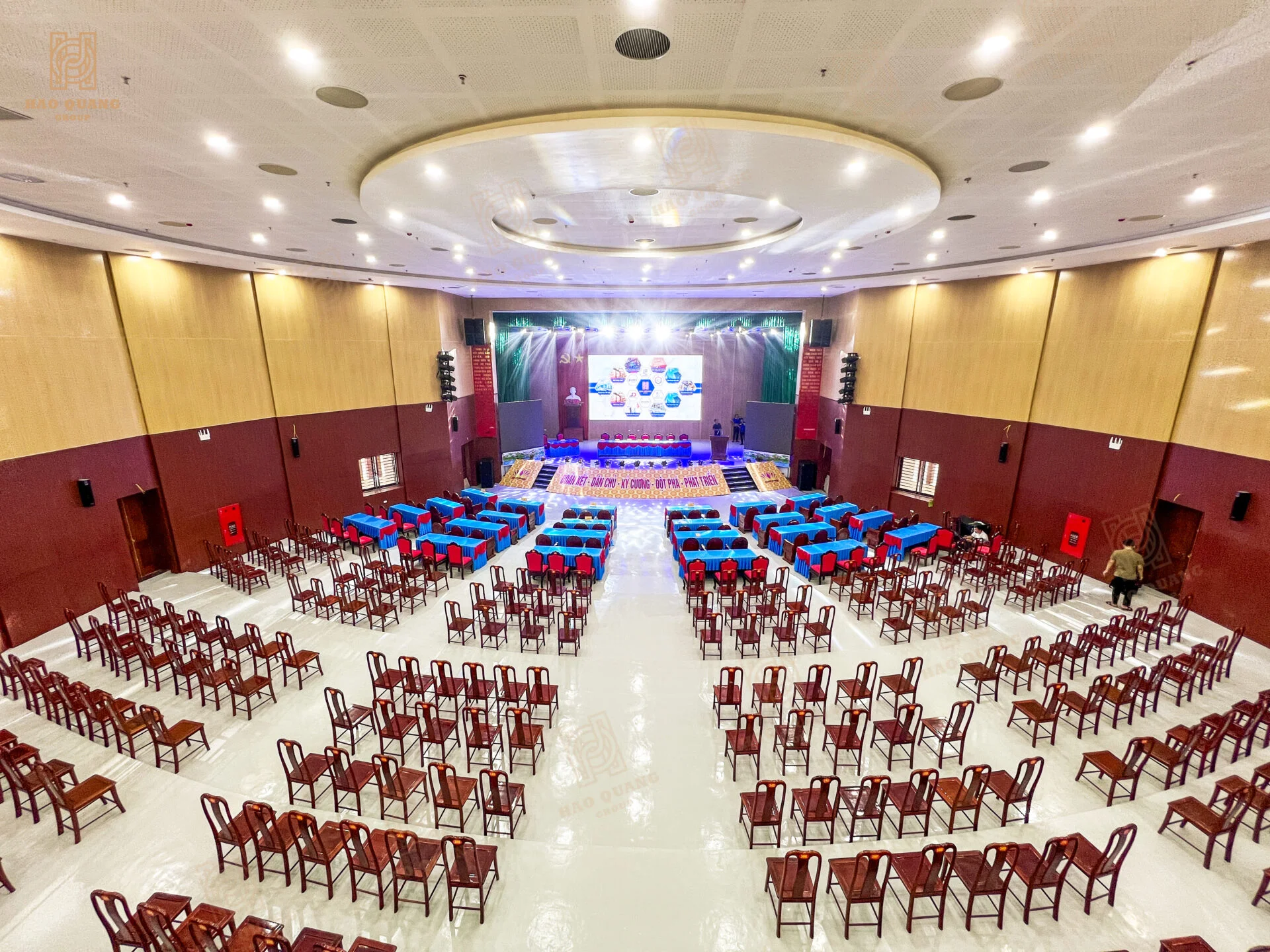 Hào Quang Group hoàn thiện hệ thống Âm thanh - Ánh sáng tại Trung tâm hội nghị Đô Lương, Nghệ An 23 Hao Quang Group hoan thien he thong Am thanh – Anh sang tai Trung tam hoi nghi Do Luong 4