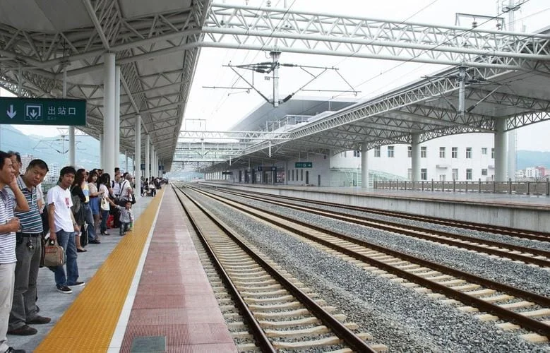 Hệ thống âm thanh thông báo cho bến xe, nhà ga 3 Âm Thanh Thông Báo - Giải Pháp Hoàn Hảo Cho Bến Xe và Nhà Ga