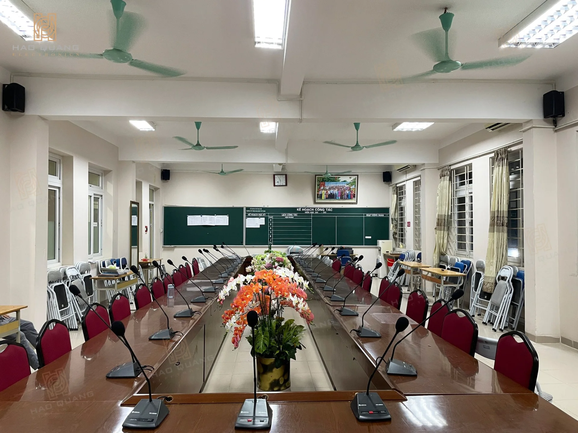 Lắp đặt hệ thống âm thanh phòng họp Trung tâm Thể thao Mỹ Đình Lắp đặt hệ thống âm thanh phòng họp Trung tâm Thể thao Mỹ Đình