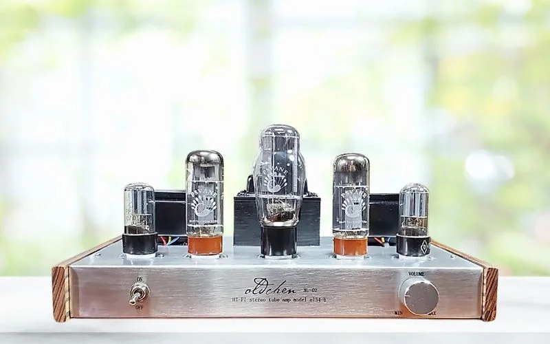 Amply đèn mini – Sự kết hợp giữa cổ điển và hiện đại, đâu là lựa chọn tốt nhất? 5 Amply đèn mini Oldchen EL34 BL-02 có công suất 10W, ampli này phù hợp với không gian nhỏ.