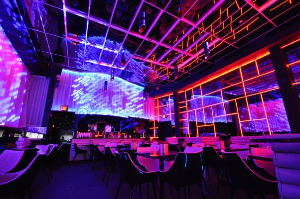Đèn LED Bar là gì? Cách sử dụng hiệu quả cho sân khấu và background ...