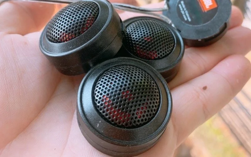 Gợi ý 5 mẫu loa treble ô tô hay nhất, nâng tầm trải nghiệm âm thanh xe hơi 6 Loa treble ô tô JBL 609c cao cấp, hiệu suất hoạt động mạnh mẽ, ổn định.