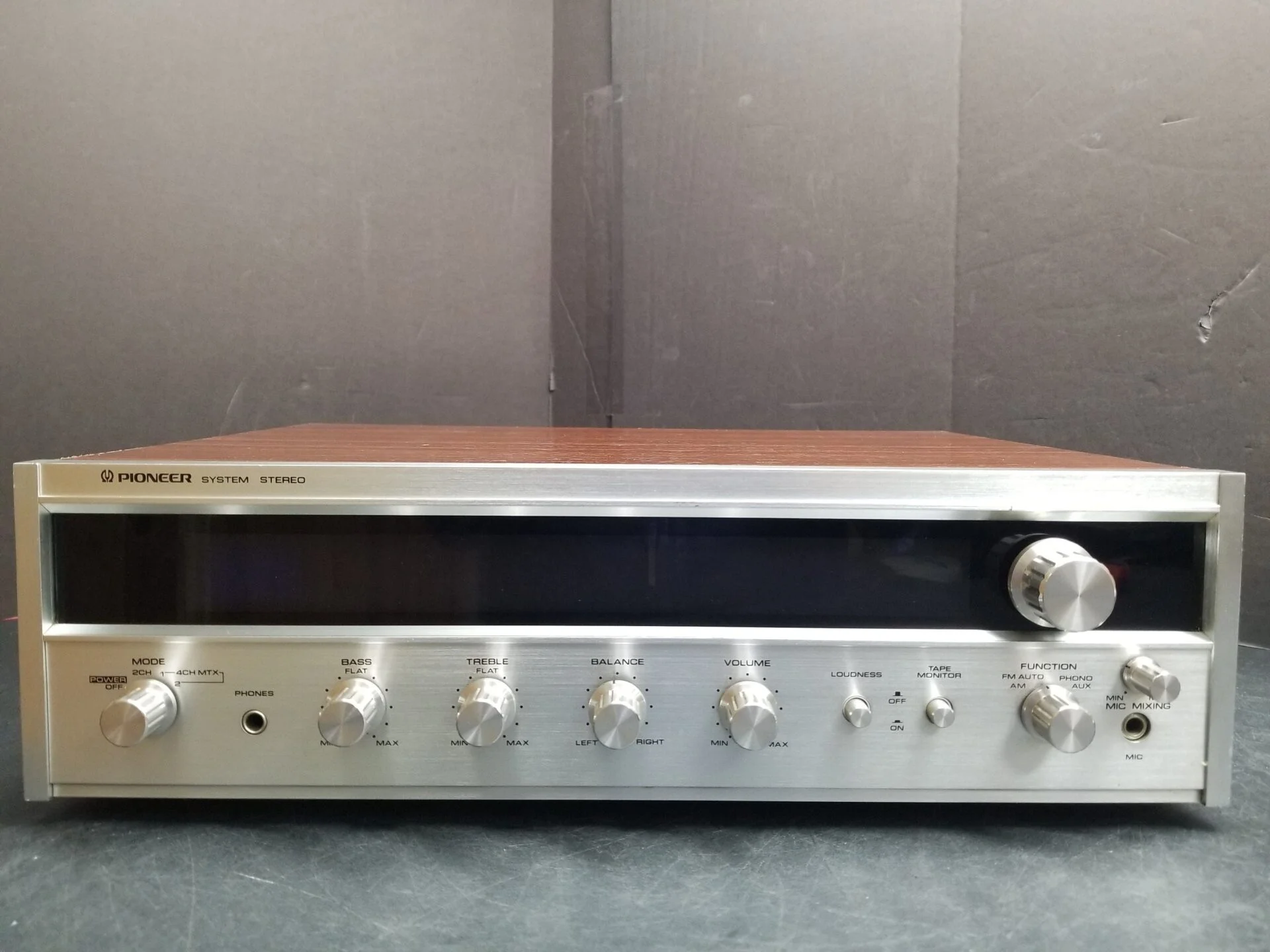 Amply Pioneer ES-2000 1 Amply Pioneer ES-2000