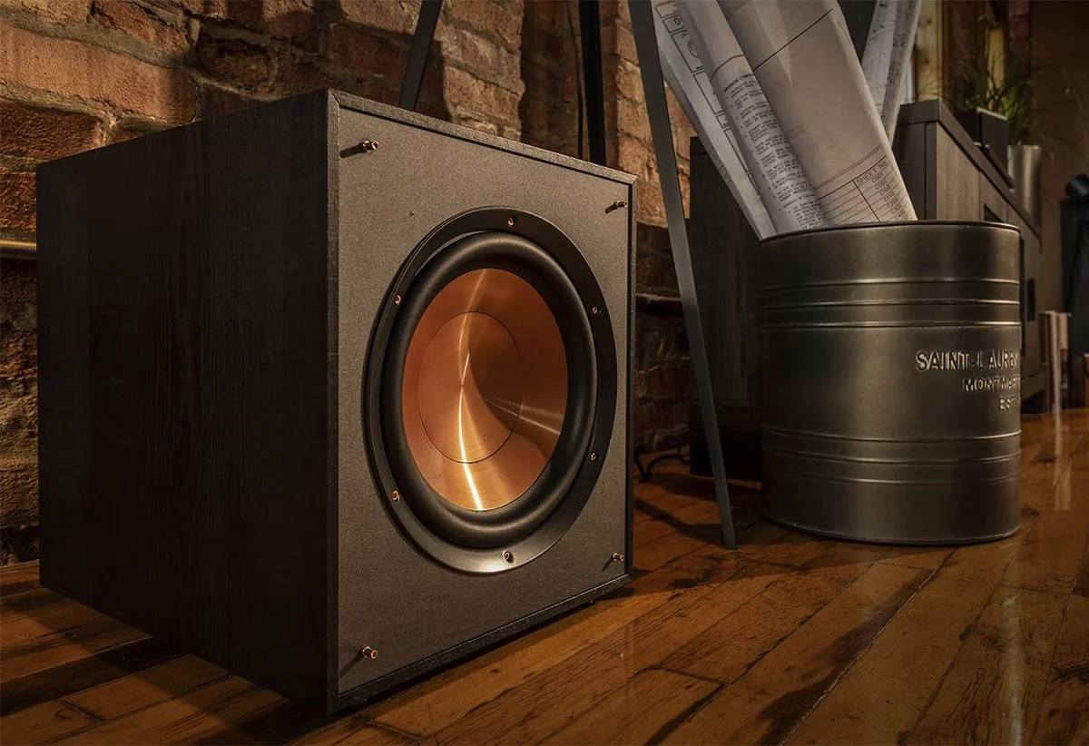 Loa Sub Klipsch R120SW 2 Klipsch R120SW - Loa Sub Điện Cho Âm Thanh Chất Lượng và Đầy Mạnh Mẽ
