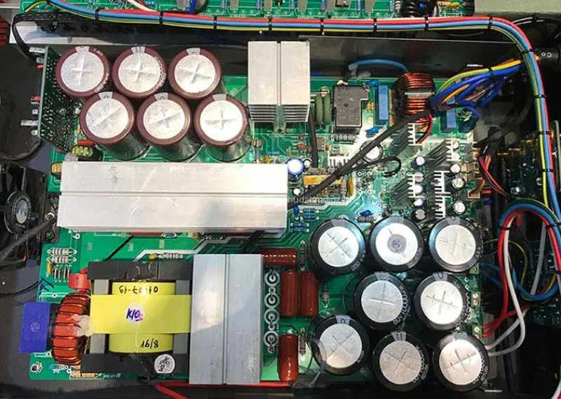 RCF - thương hiệu nổi tiếng trong ngành công nghiệp âm thanh