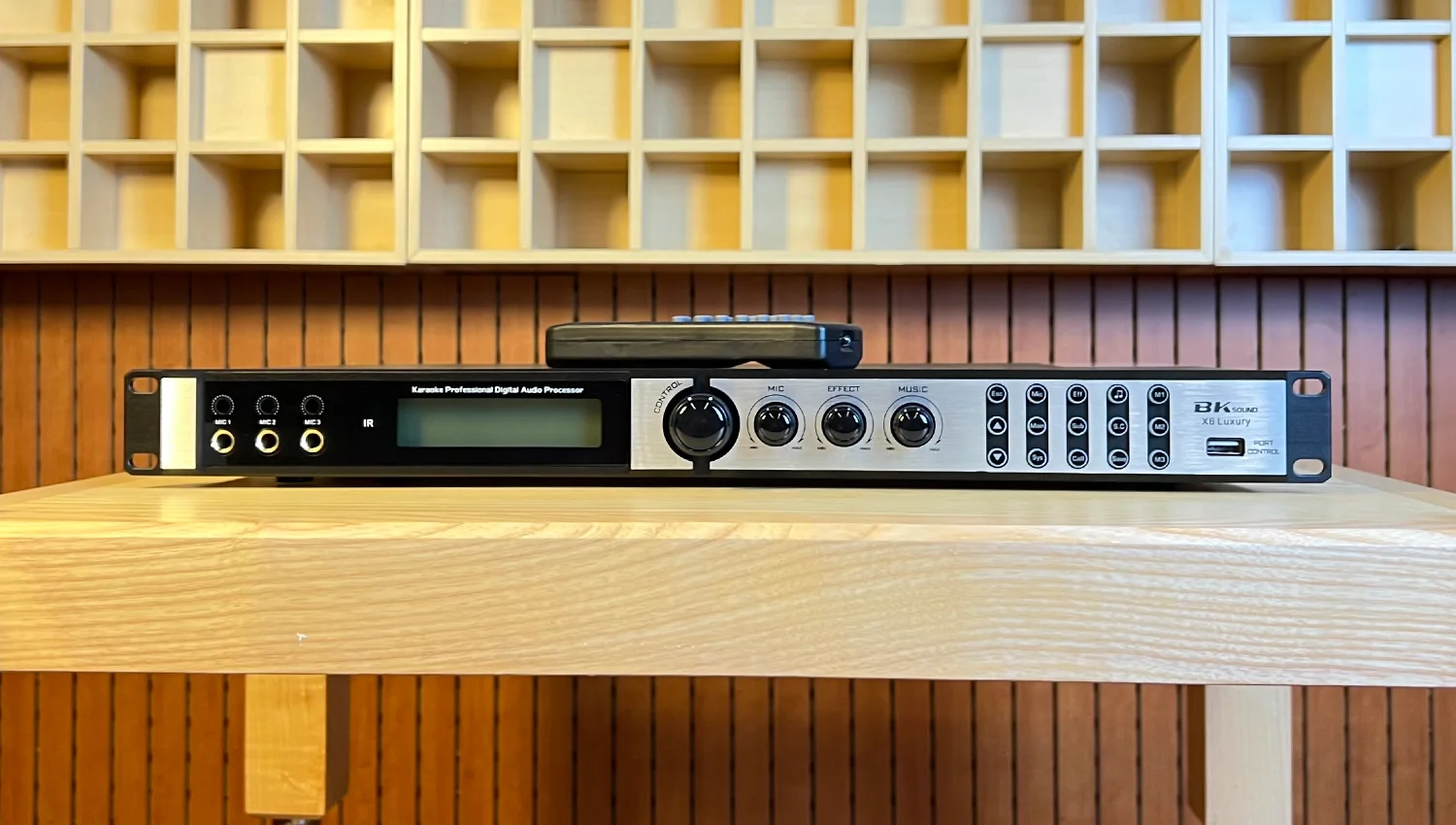 Top 5 Mixer Livestream Đẳng Cấp, Chất Lượng, Giá Tốt 5 Mixer livestream Yamaha F4 được ưa chuộng nhất hiện nay